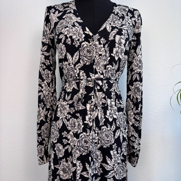 Billabong Allegra Print Maxi Dress, Size Small, Black Floral V Neck Long Sleeve - Picture 13 of 16